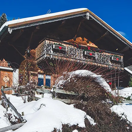 Chalet Aux Gets Avec Wi-fi, Cheminee, Parking Privatif, Barbecue, Proche Pistes - Fr-1-671-7 Les Gets